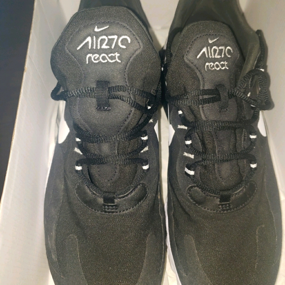 Womens Nike Reacts 270 with original box